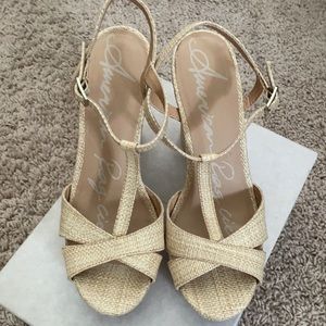 Fun wedge, platform straw heels. American Rag.